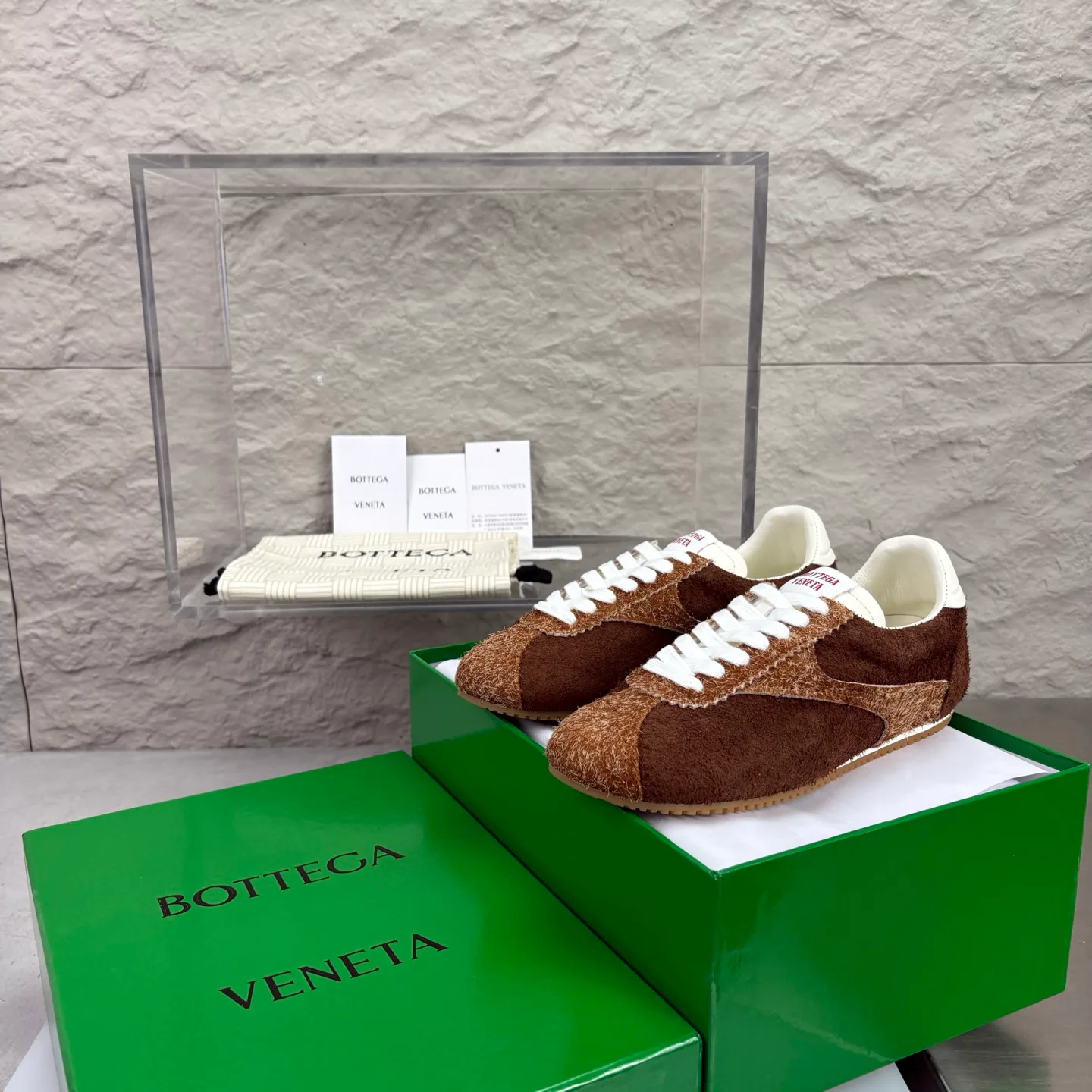 Кроссовки Женские Bottega Veneta 18351659