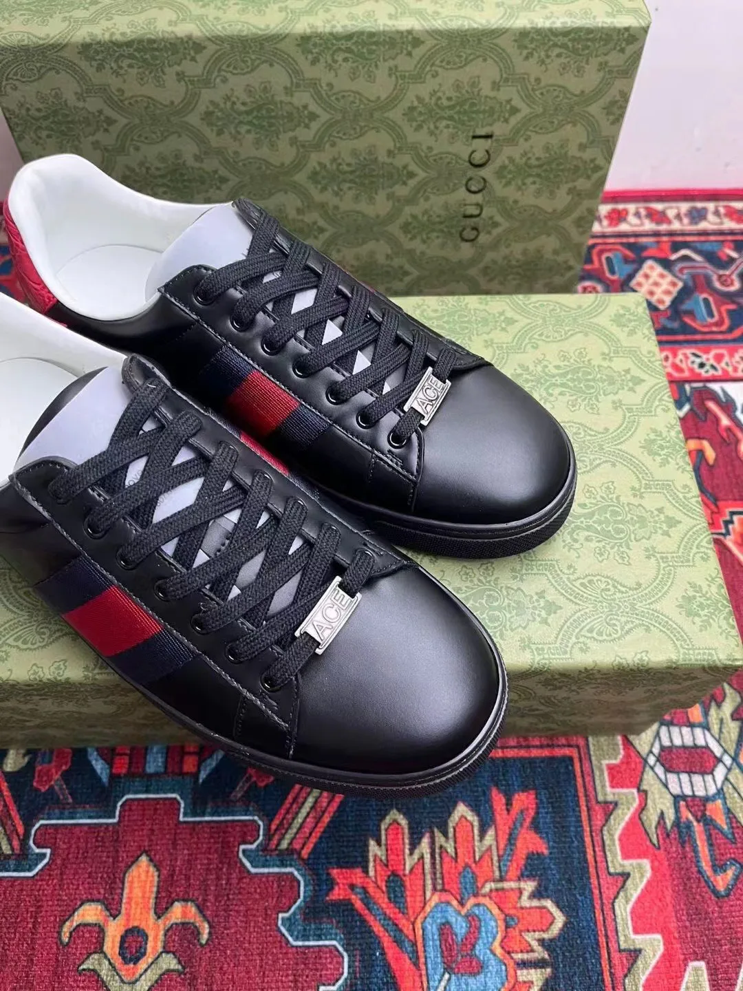 Кроссовки Женские Gucci 19081346