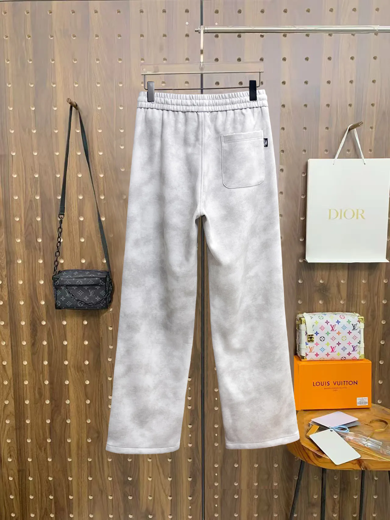 Брюки Женские Balenciaga 10310812