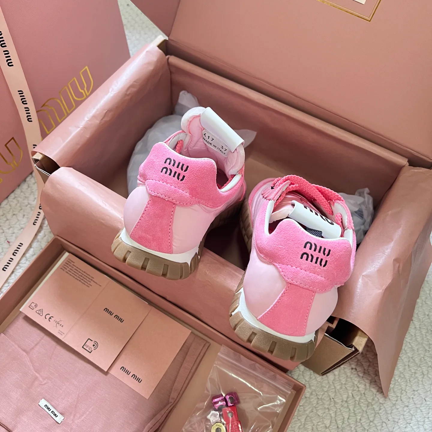 Кроссовки Женские Miu Miu 432075