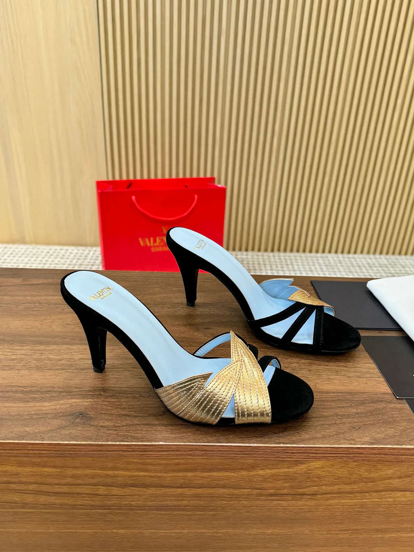 Босоножки Женские Valentino 9737239