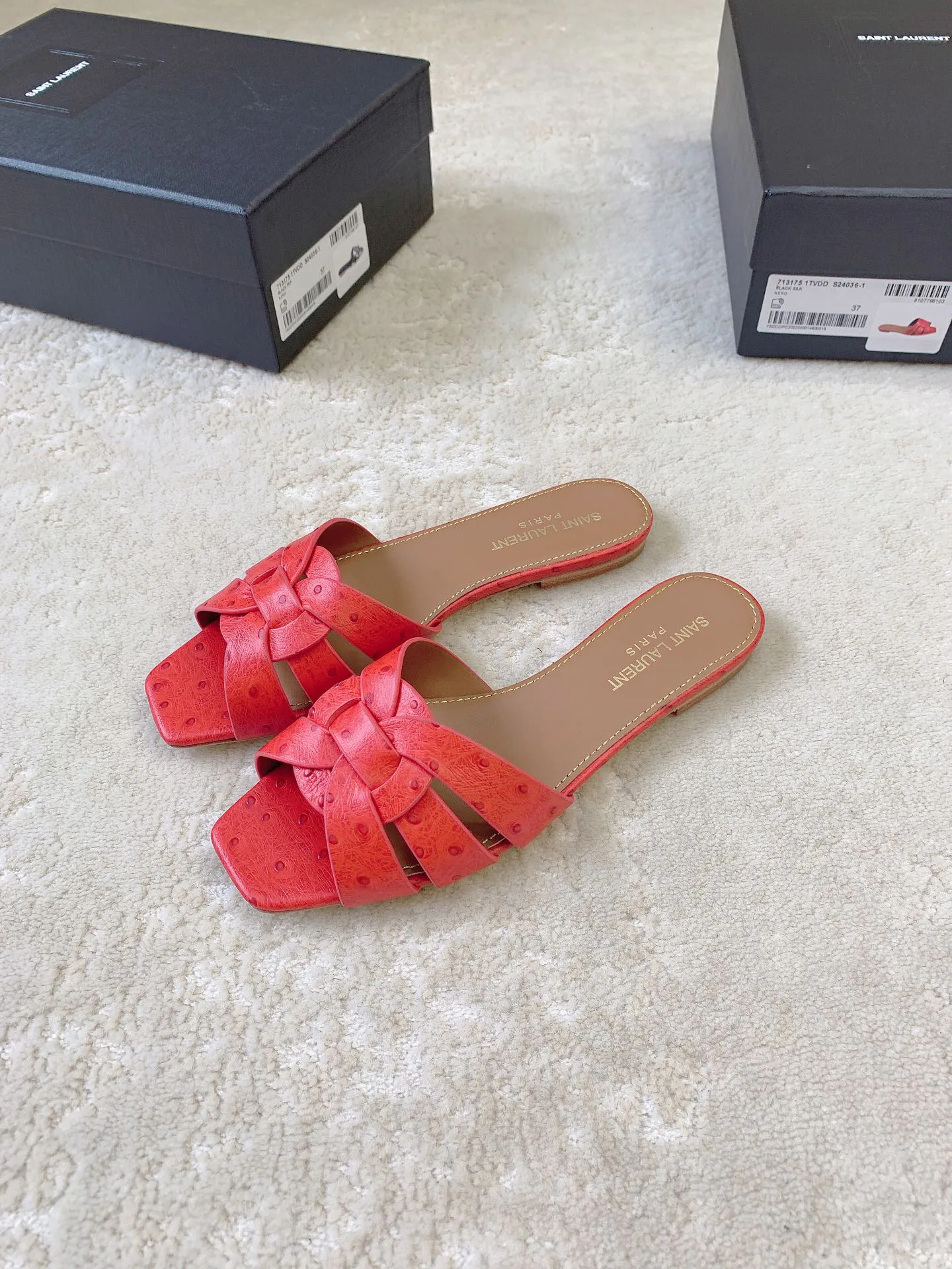 Шлепанцы Женские Saint Laurent 4390925