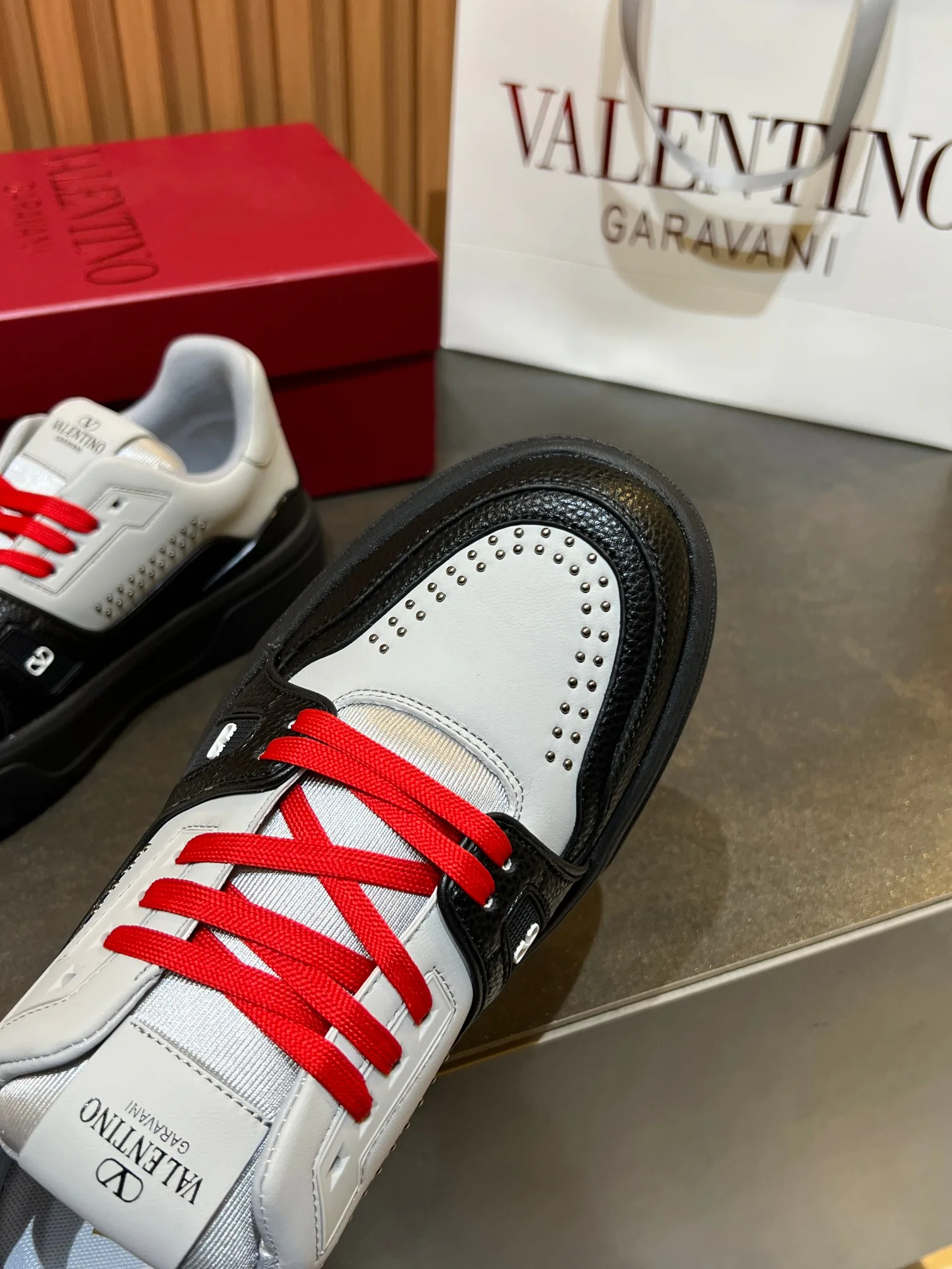 Кроссовки Женские Valentino 11575974