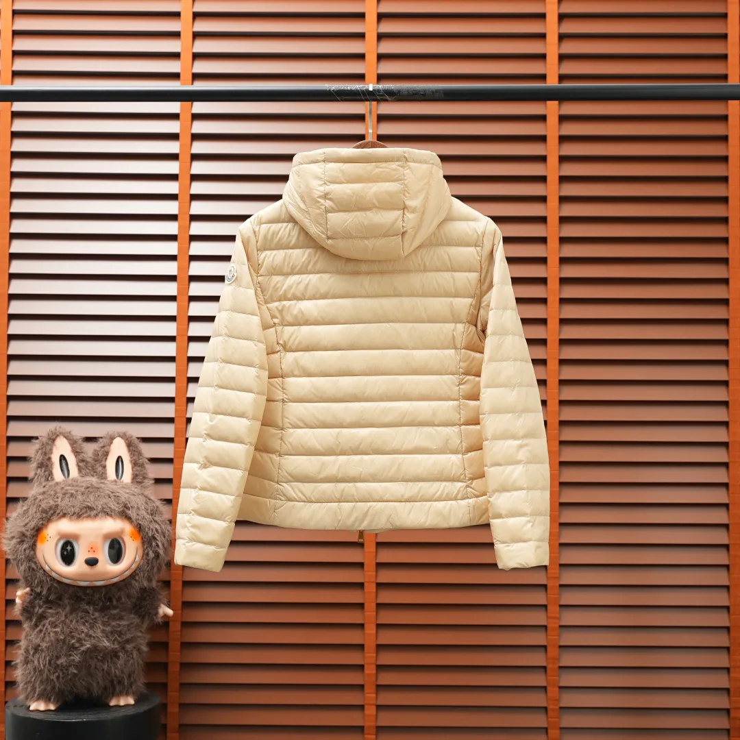 Куртки И Пуховики Женские Moncler 18883070