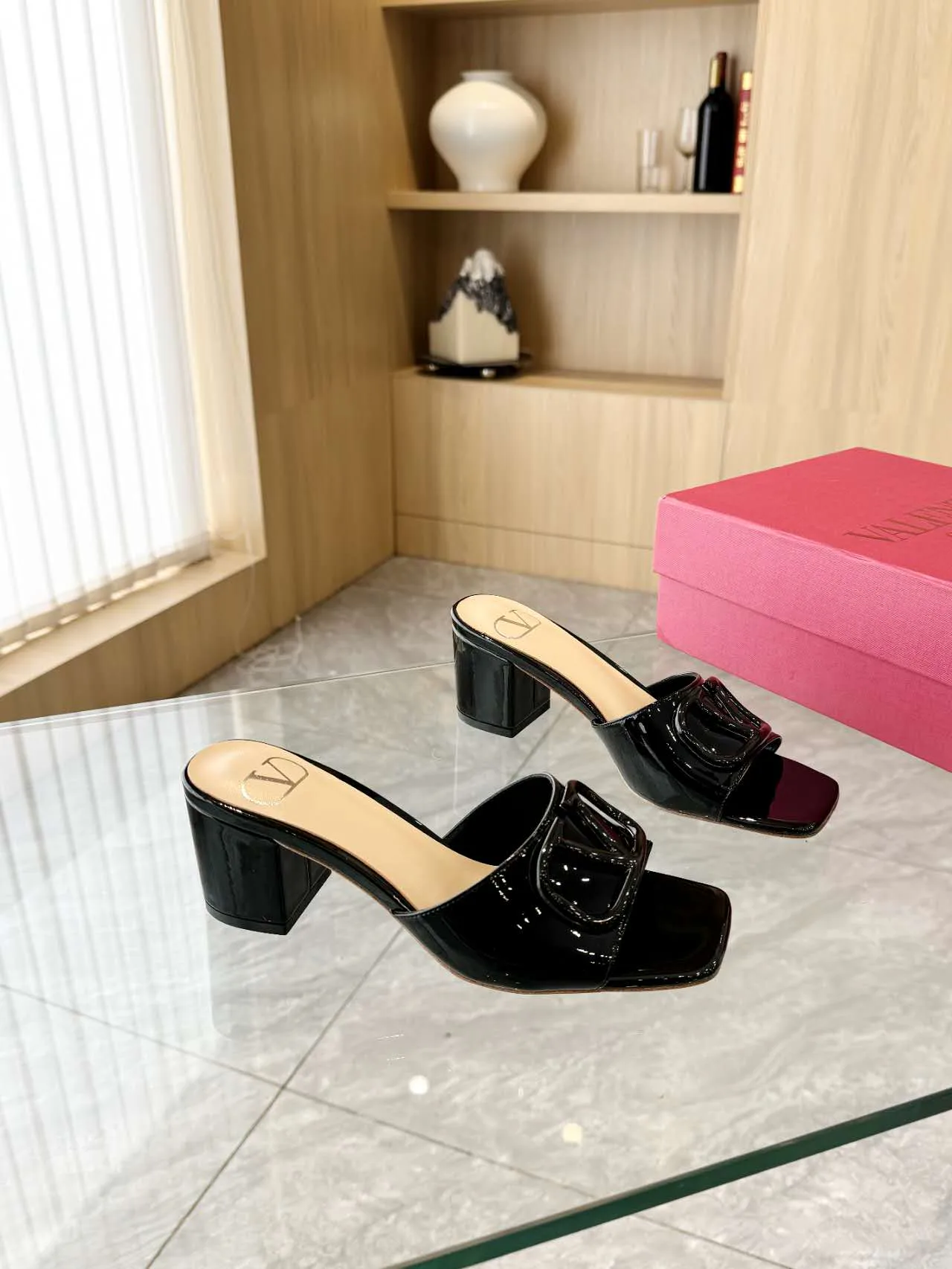 Босоножки Женские Valentino 11602186