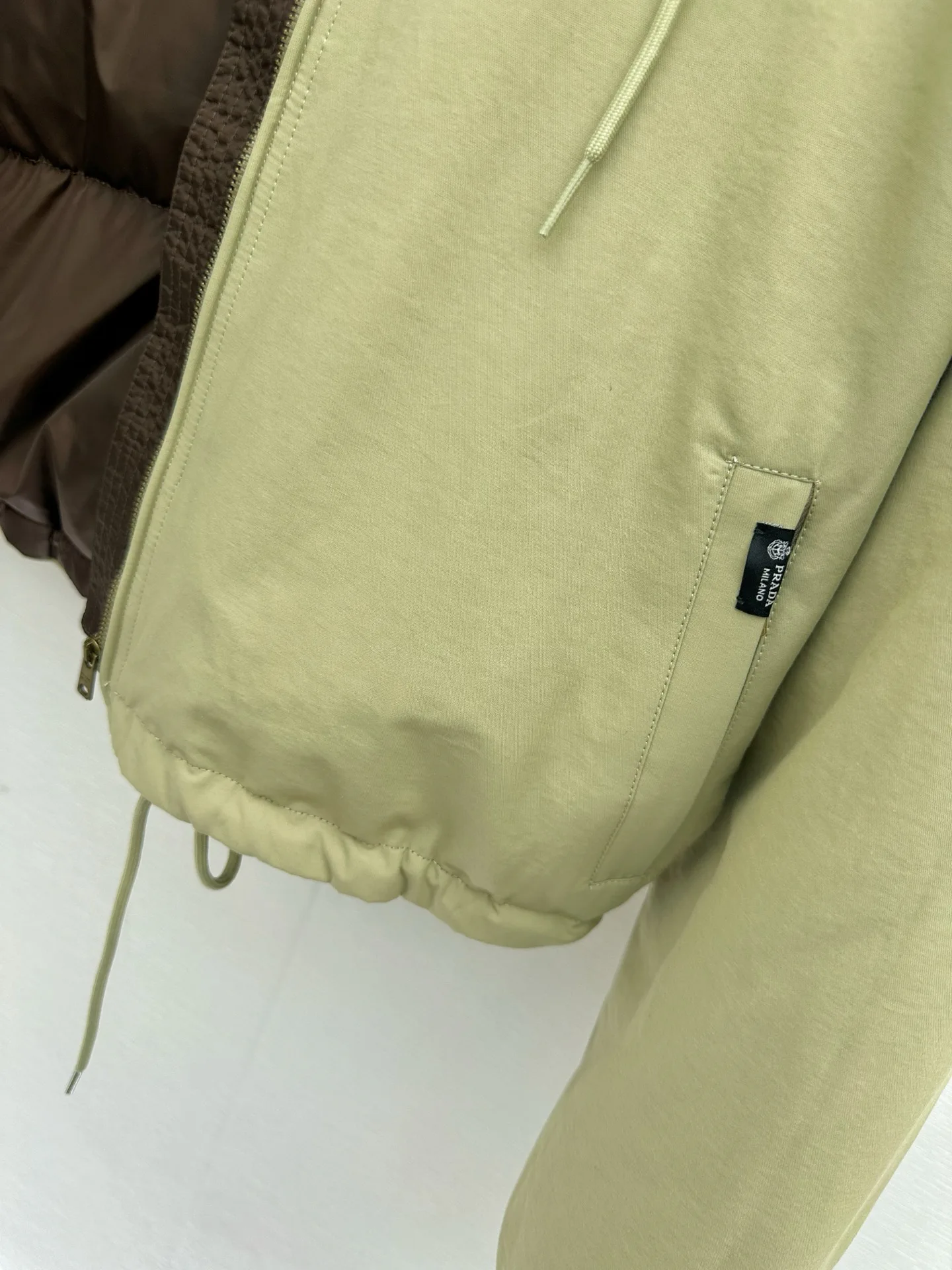 Куртки И Пуховики Женские Prada 18312782