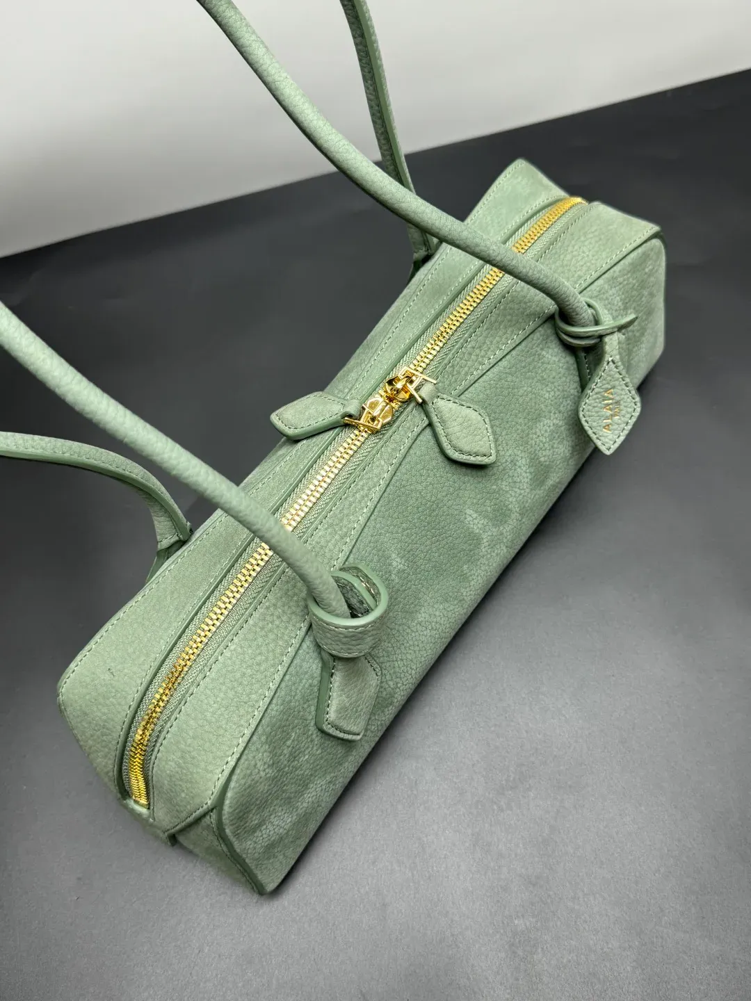 Сумки На Ремне Женские Alaia 102340