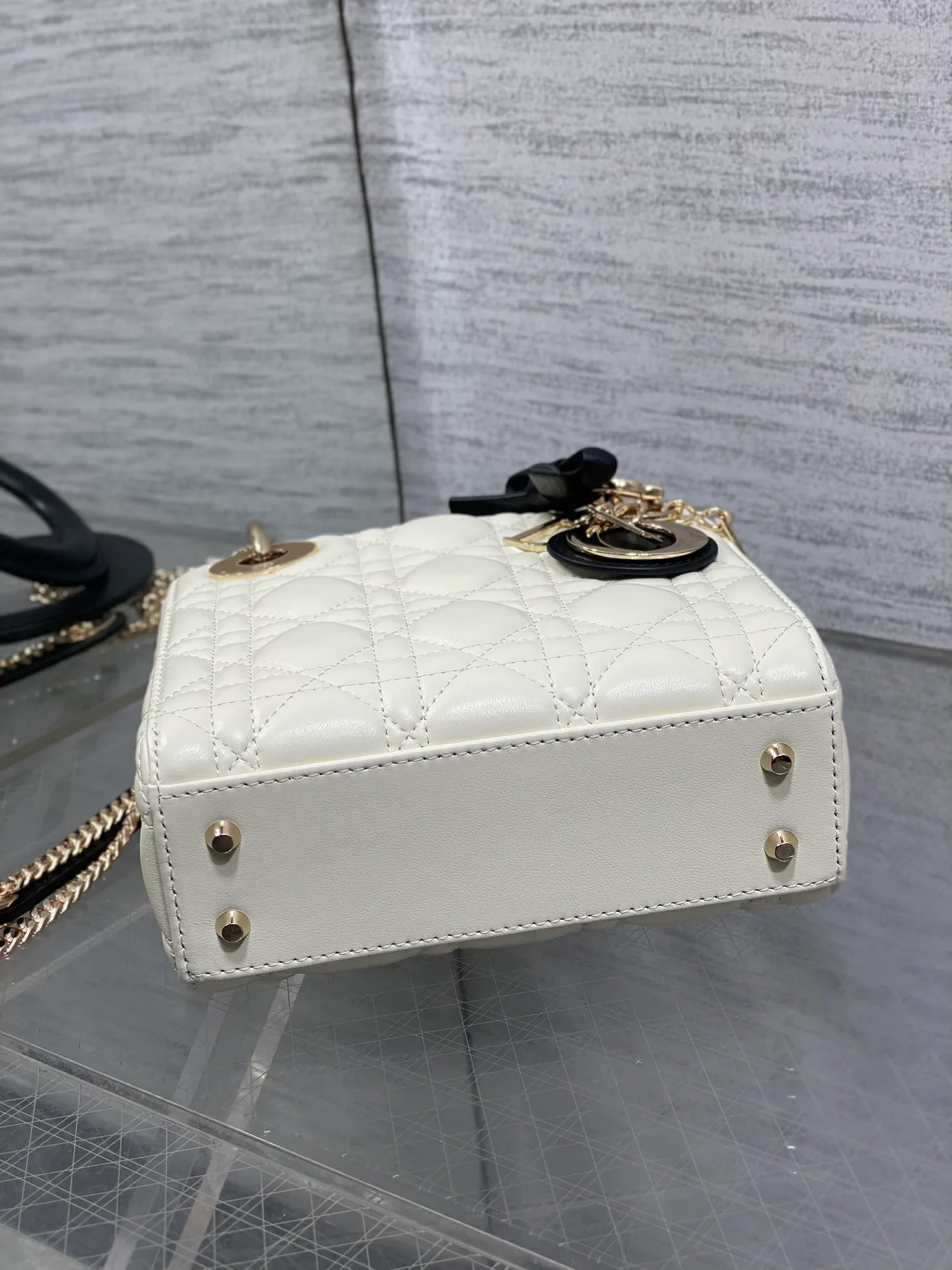 Классические Сумки Женские Christian Dior 12189486
