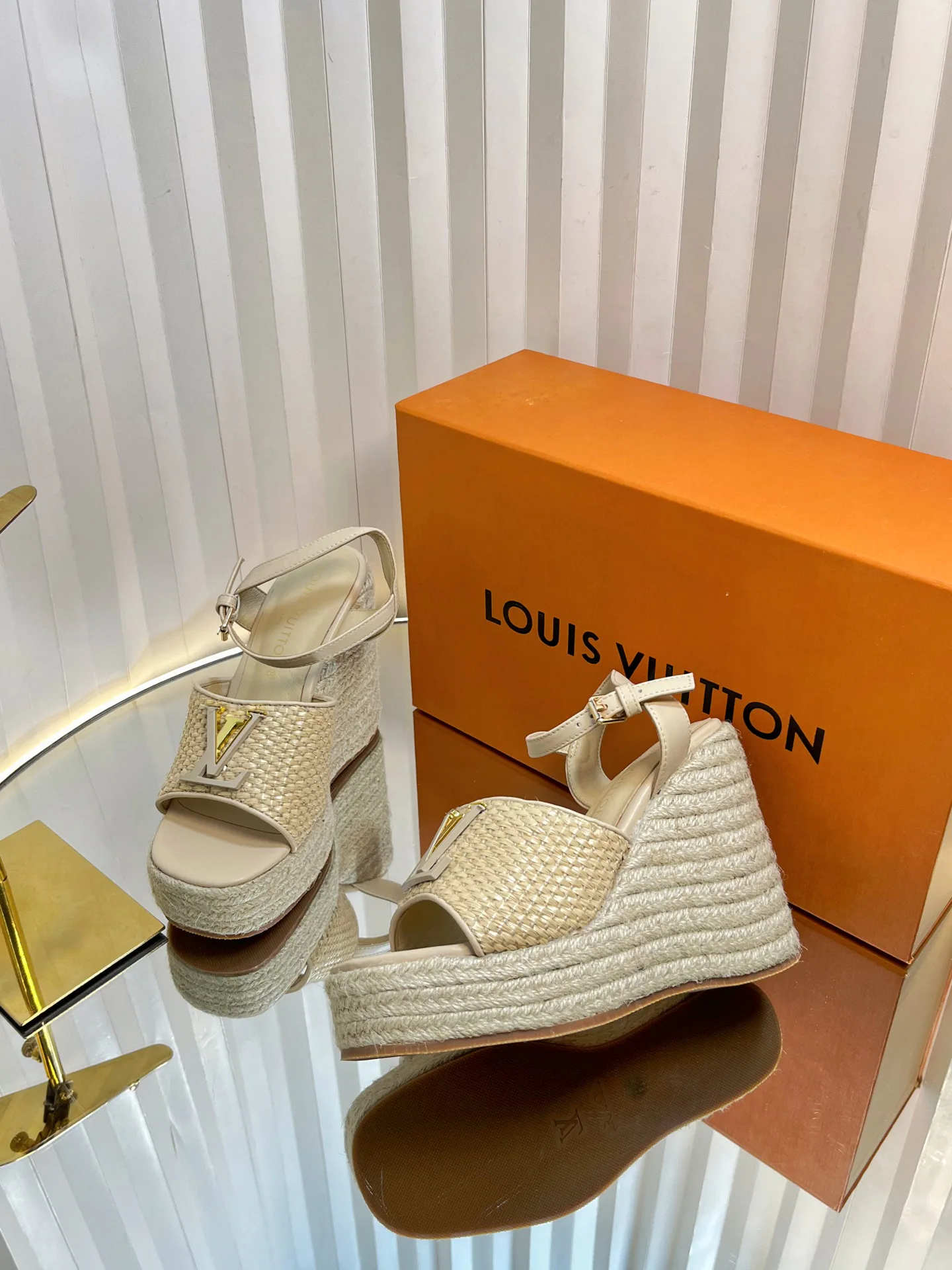 Босоножки Женские Louis Vuitton 11886746