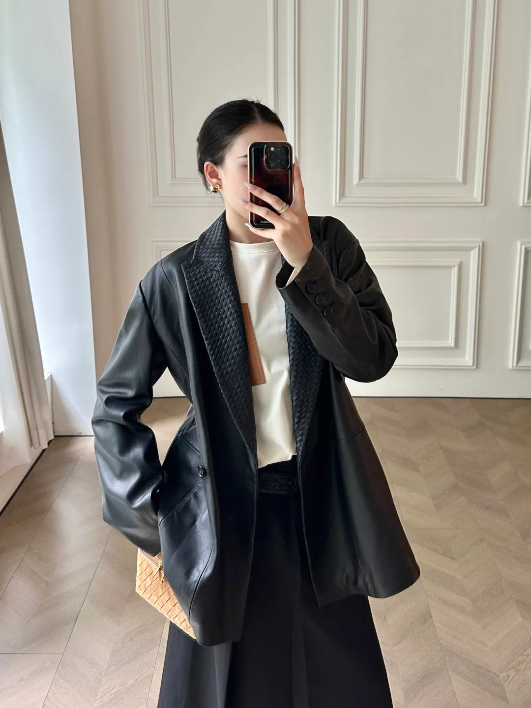 Кожаные Куртки И Дублёнки Женские Bottega Veneta 18200627