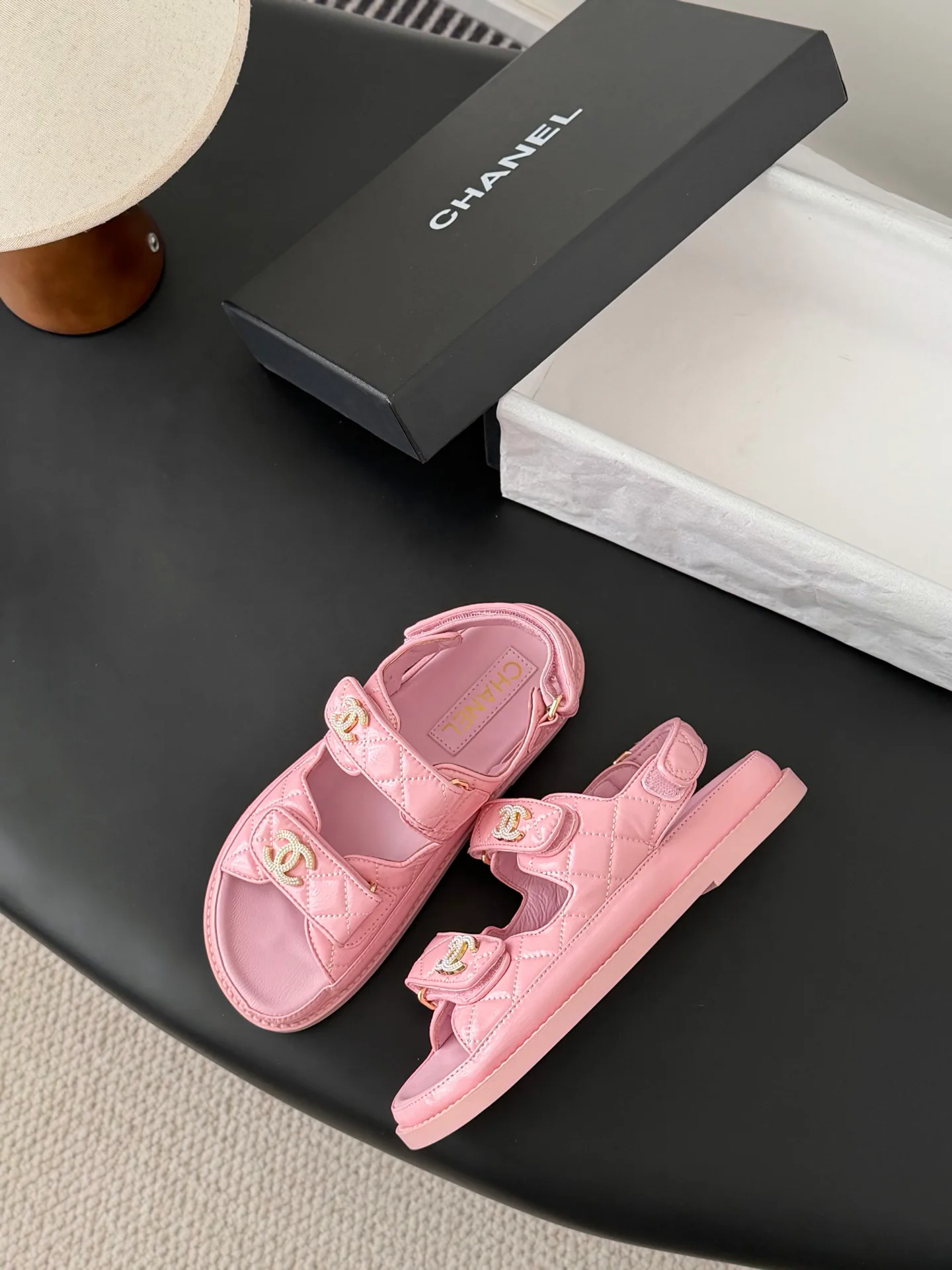 Сандалии Женские Chanel 15348759
