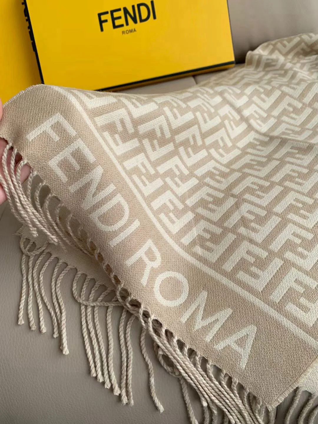 Шарфы Fendi 310246