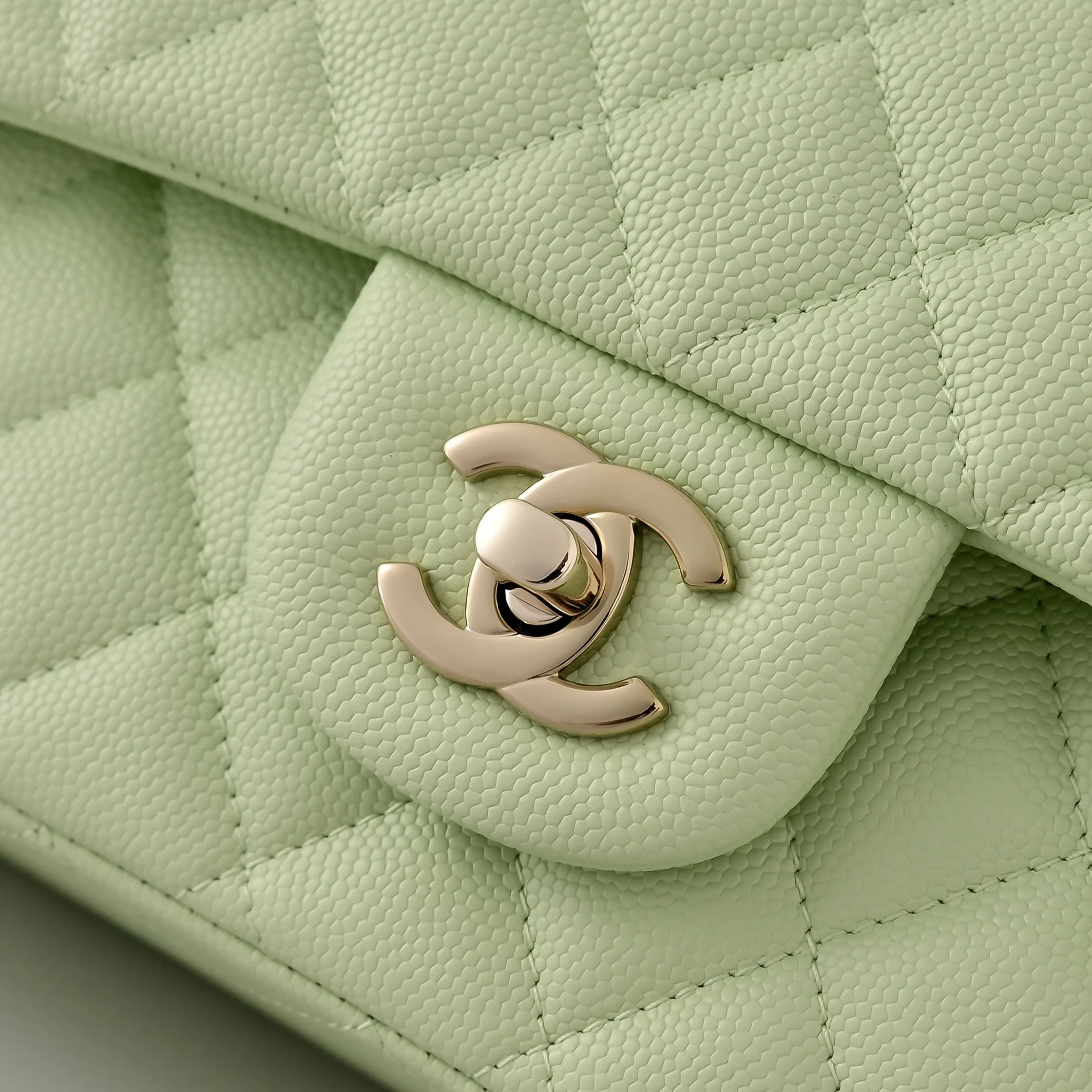 Классические Сумки Женские Chanel 18147973