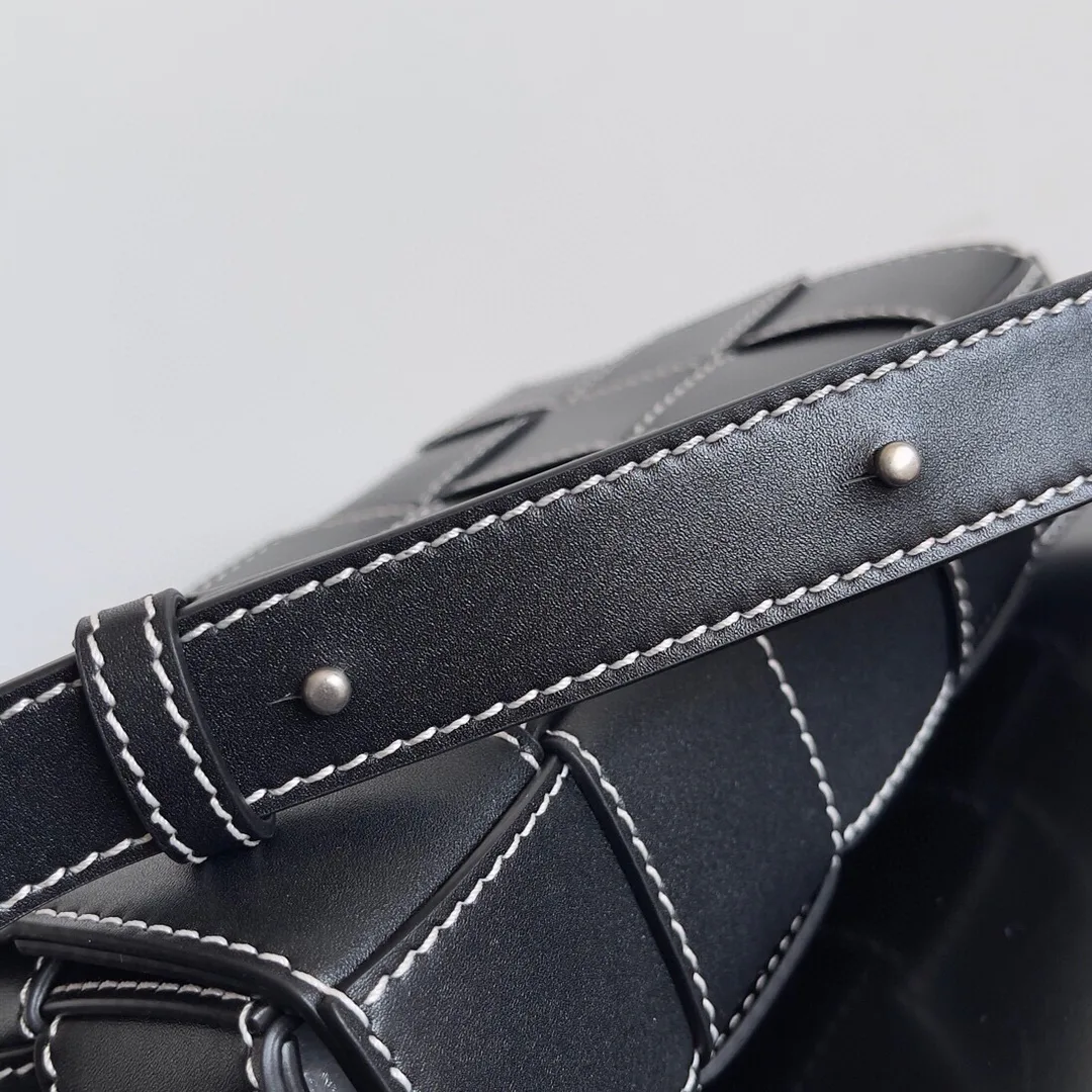Классические Сумки Женские Bottega Veneta 1304174