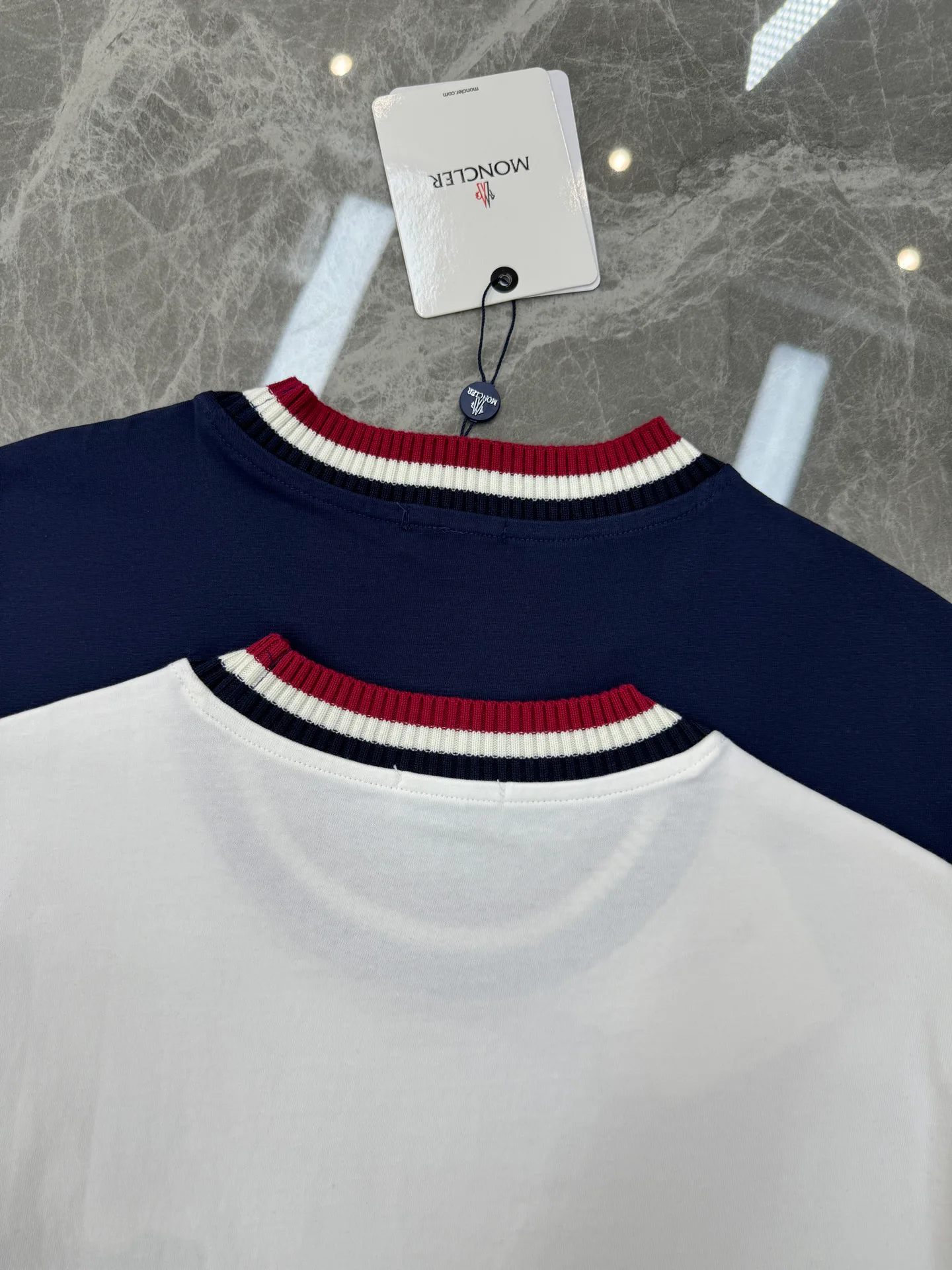 Футболки Женские Moncler 12702047