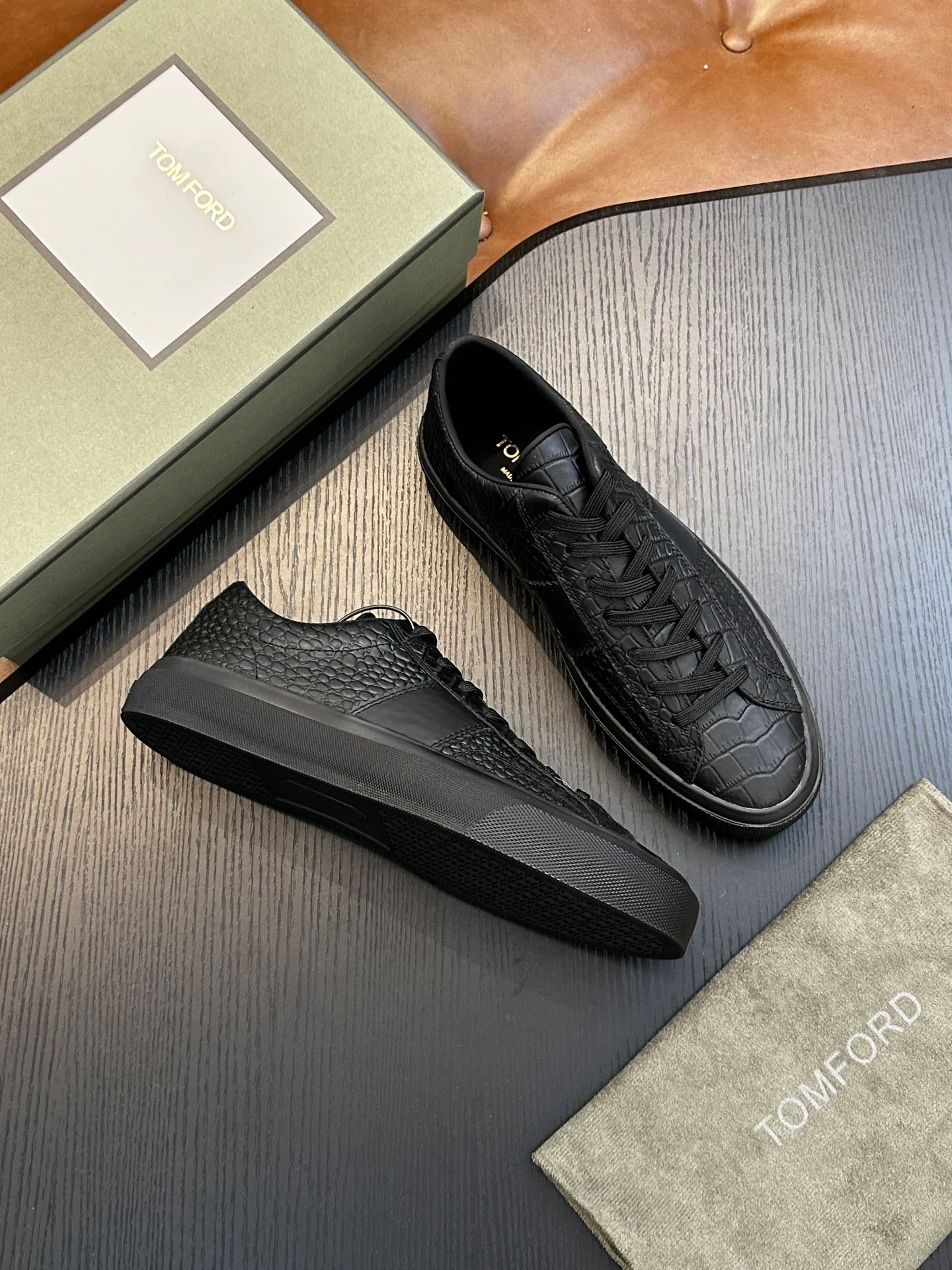 Кроссовки Мужские Tom Ford 18452986