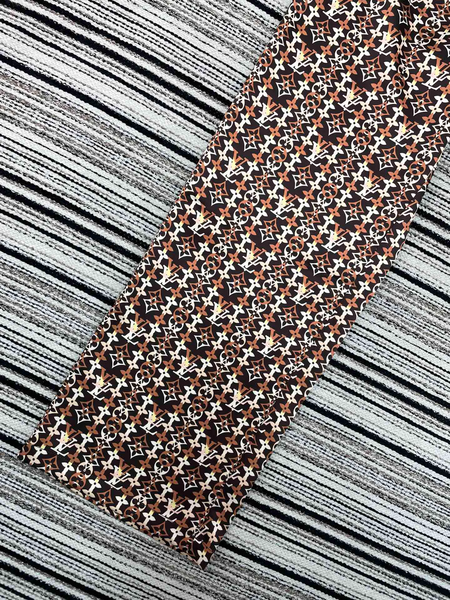 Брюки Женские Louis Vuitton 10035725
