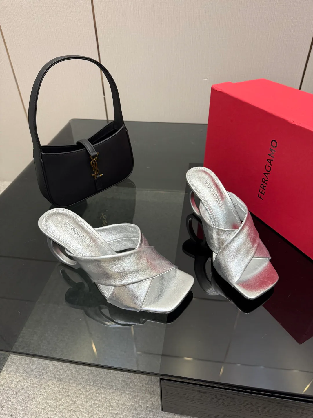 Босоножки Женские Salvatore Ferragamo 1498831