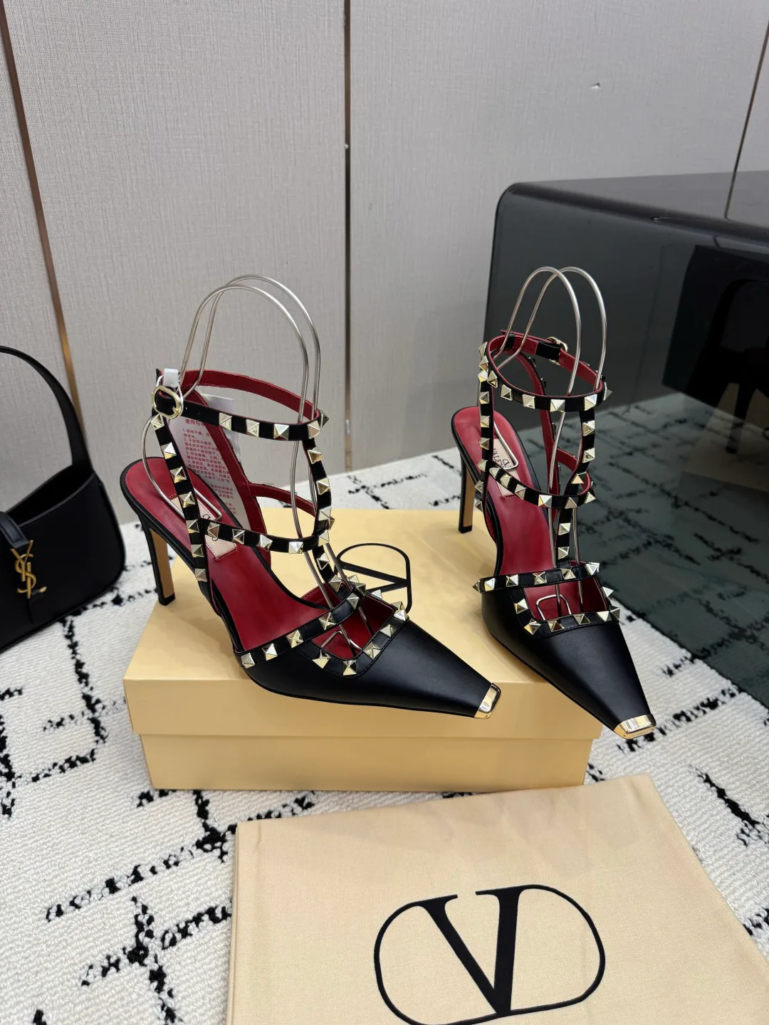 Босоножки Женские Valentino 17594493