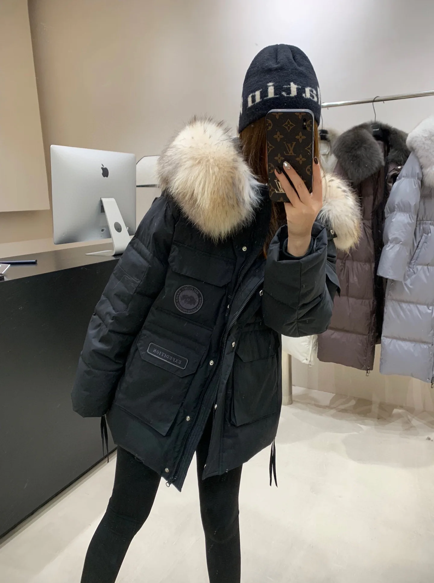 Куртки И Пуховики Женские Canada Goose 857573