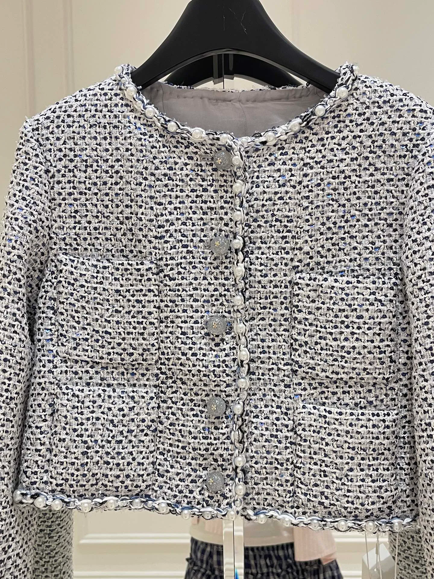 Куртки И Пуховики Женские Chanel 25340