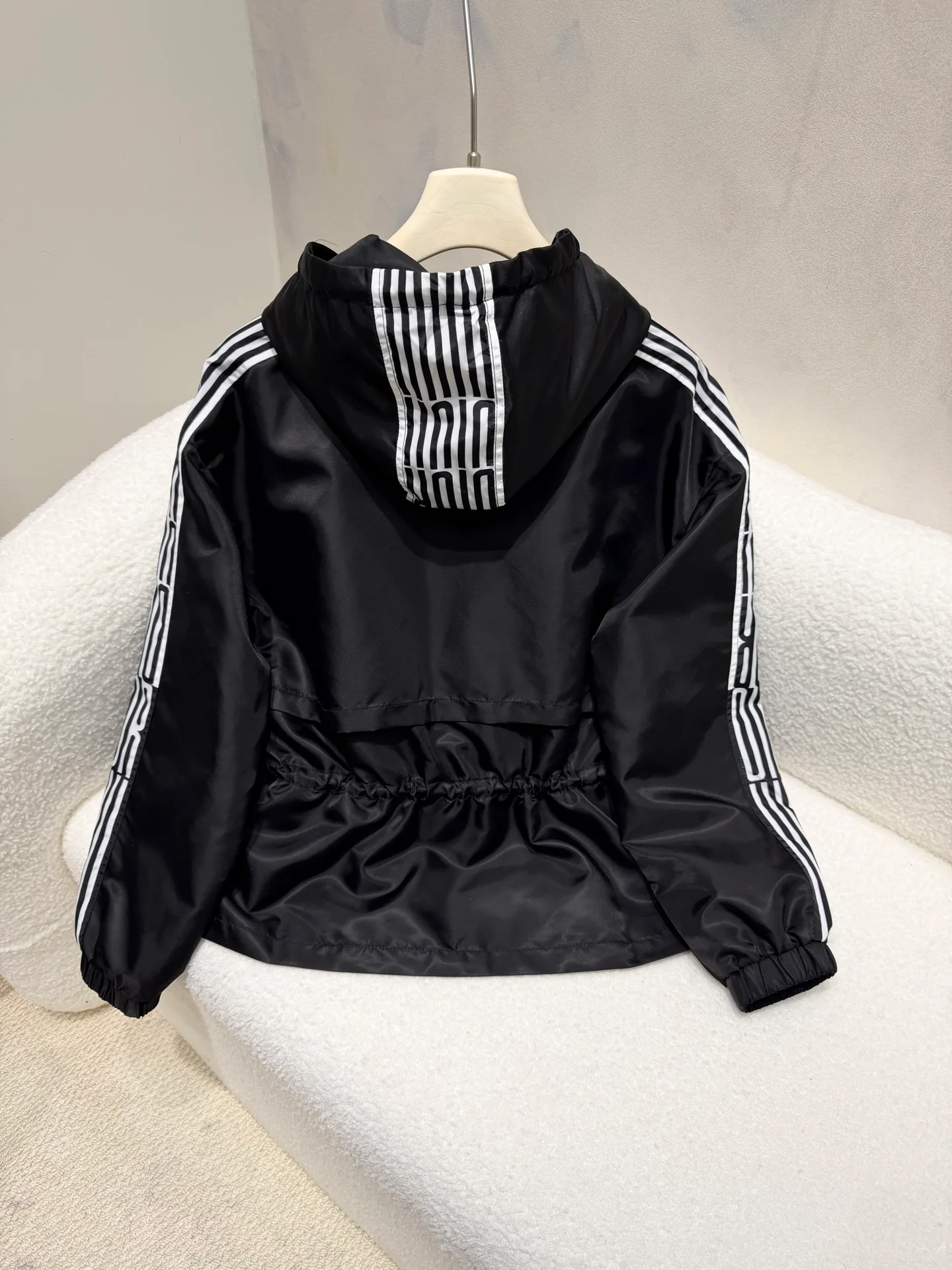 Куртки И Пуховики Женские Christian Dior 12829572