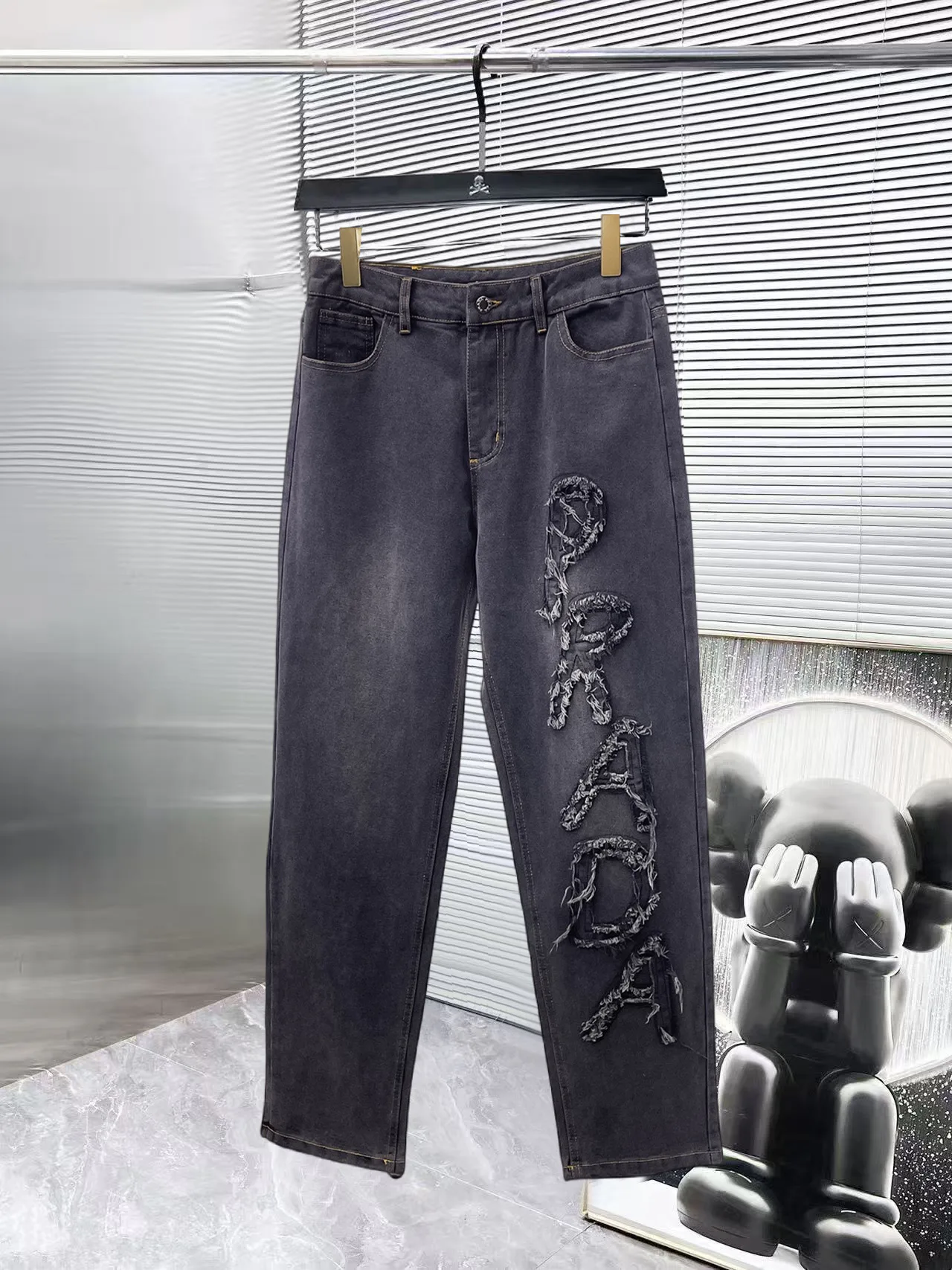 Джинсы Мужские Prada 18499655