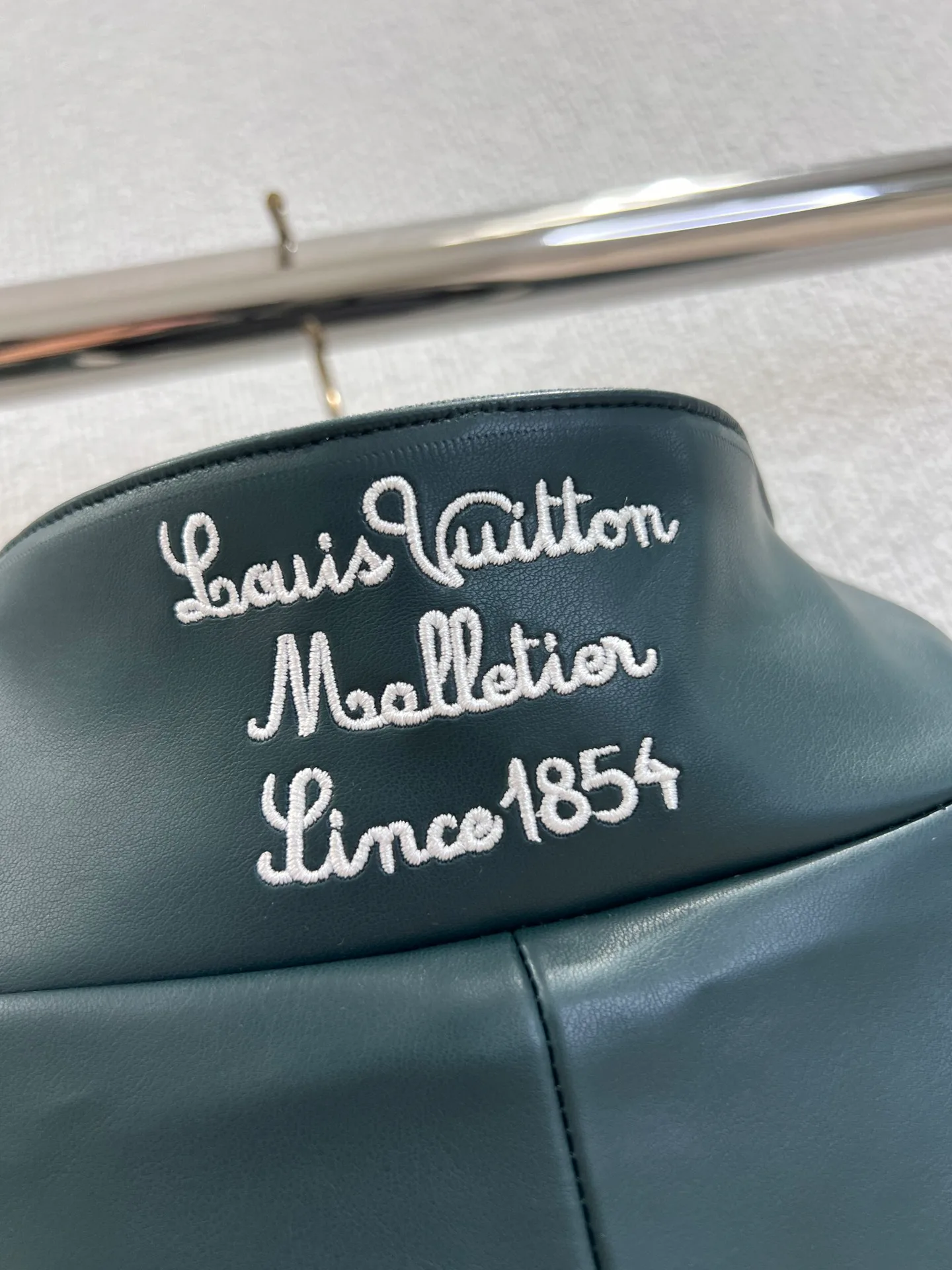 Куртки И Пуховики Женские Louis Vuitton 127431