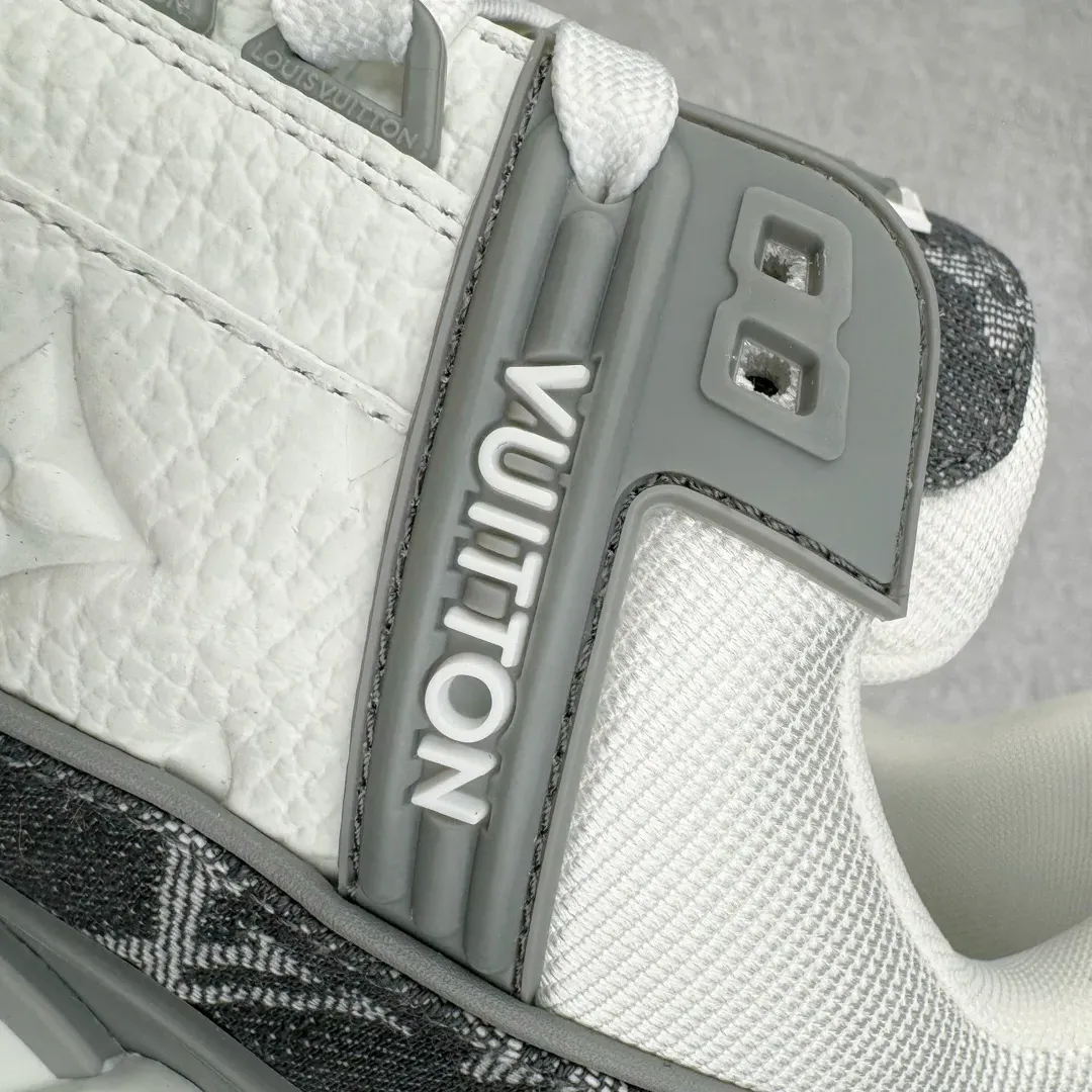 Кроссовки Женские Louis Vuitton 15207