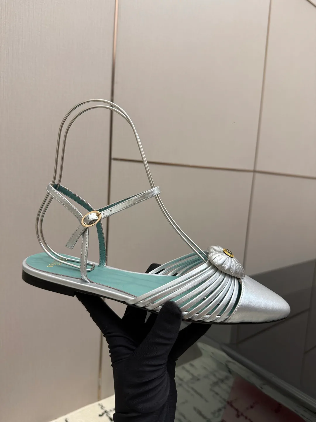 Босоножки Женские Valentino 18598096