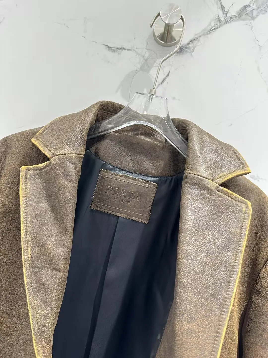 Кожаные Куртки И Дублёнки Женские Prada 13186431