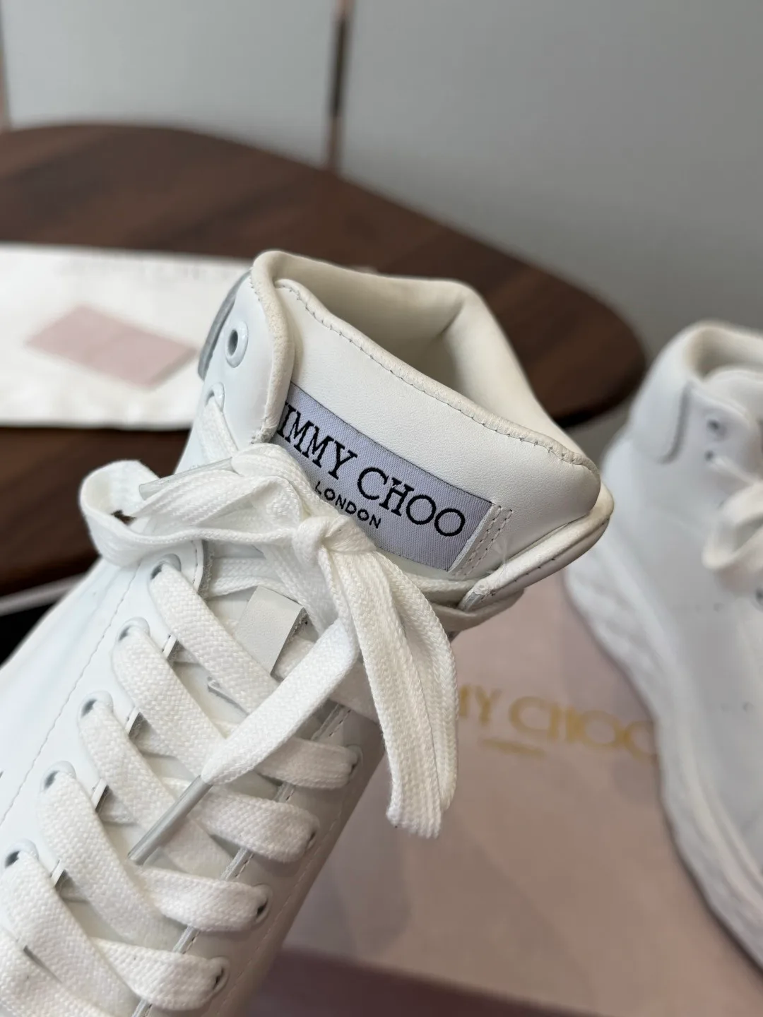 Кроссовки Женские Jimmy Choo 18182829