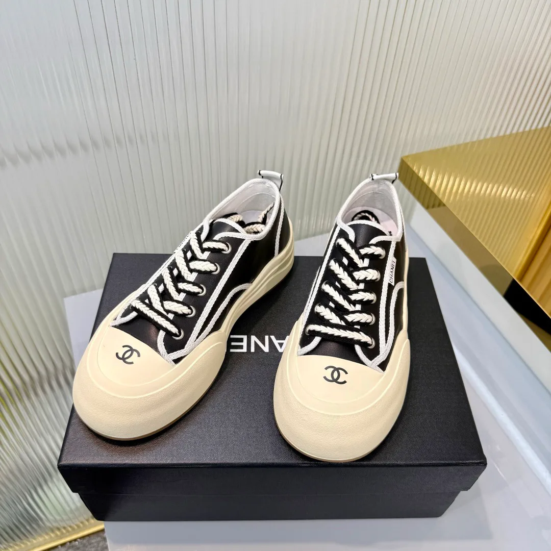 Кроссовки Женские Chanel 18366982
