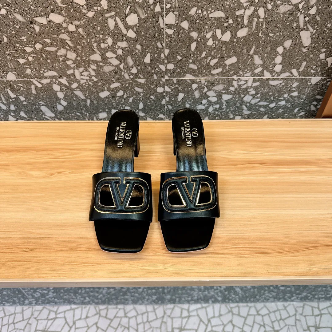 Босоножки Женские Valentino 11892116