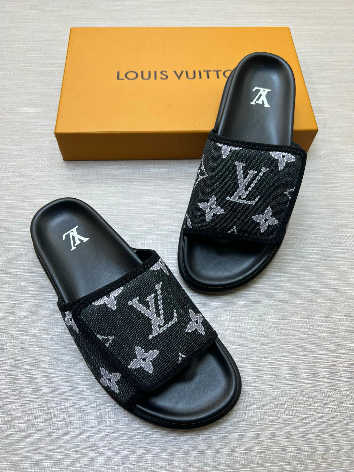 Шлепанцы Мужские Louis Vuitton 1789276