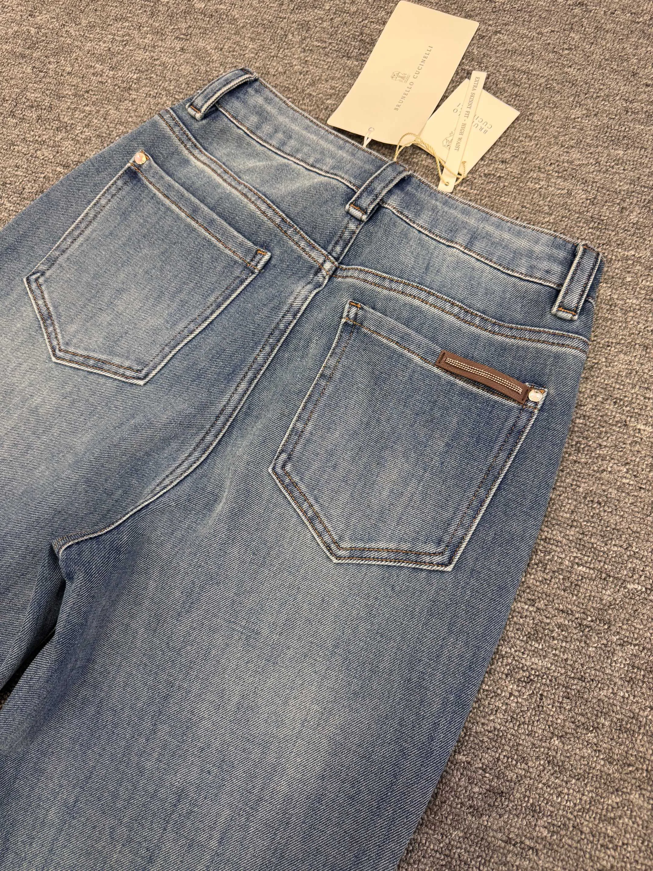 Джинсы Женские Brunello Cucinelli 11676783