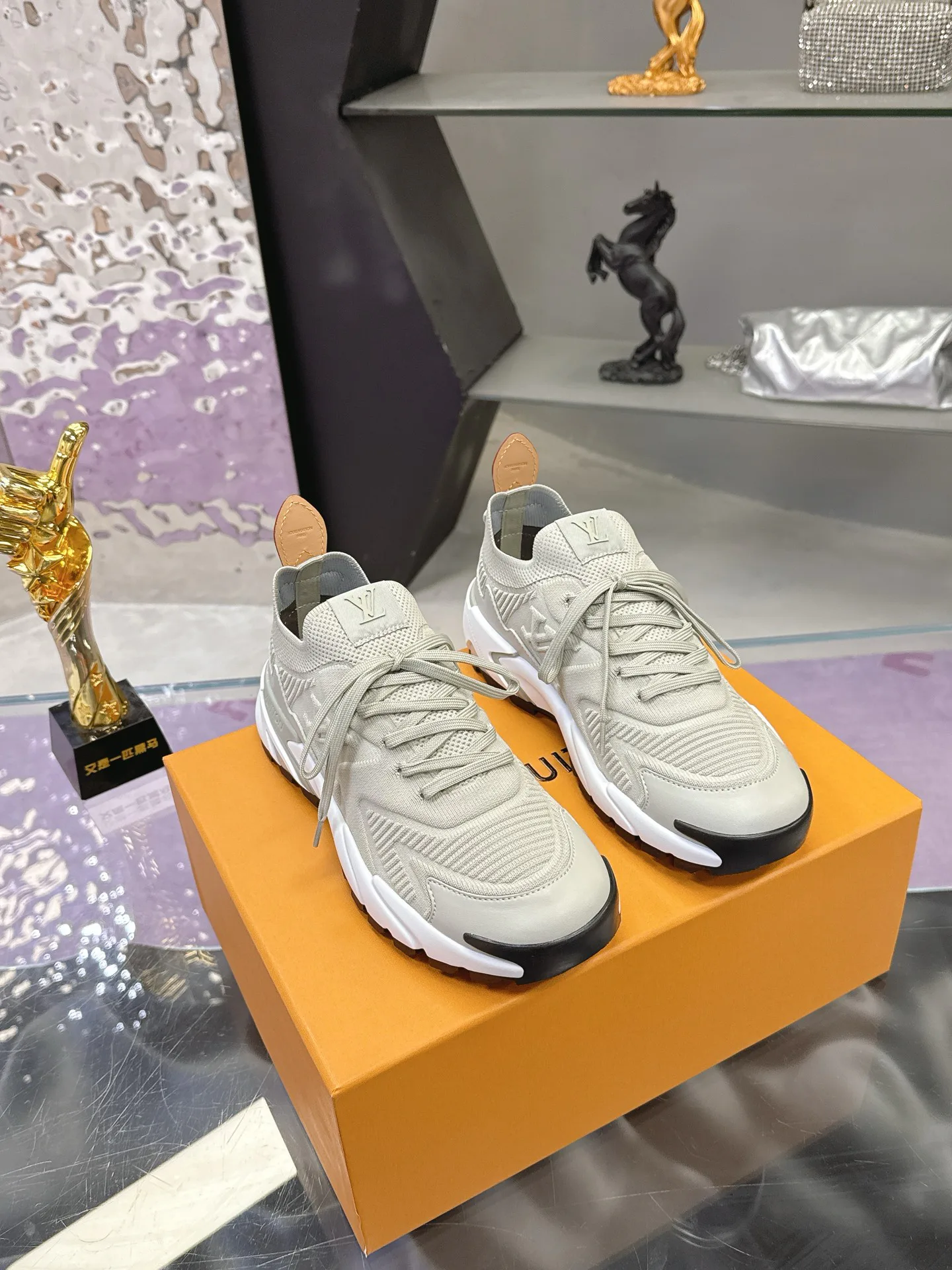 Кроссовки Мужские Louis Vuitton 841682