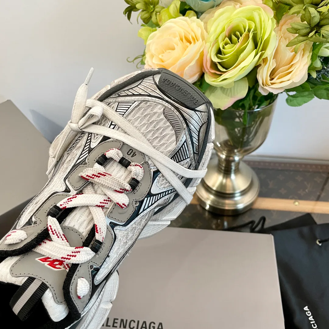 Кроссовки Женские Balenciaga 12656319