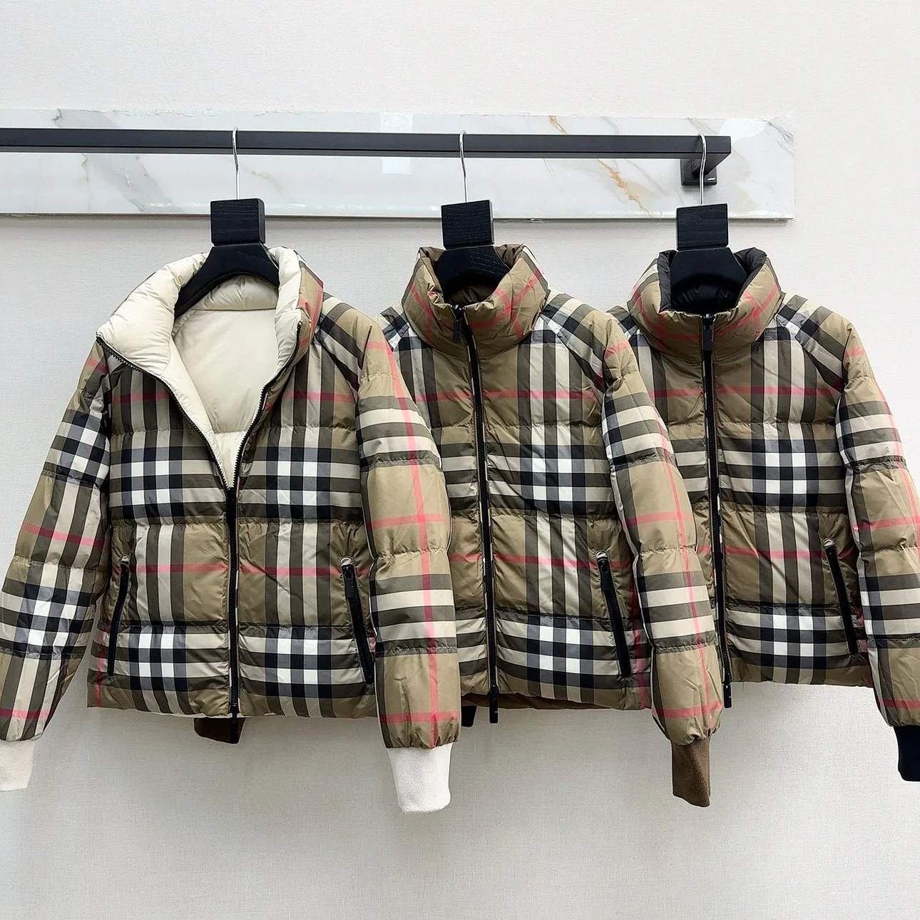 Куртки И Пуховики Женские Burberry 18043113