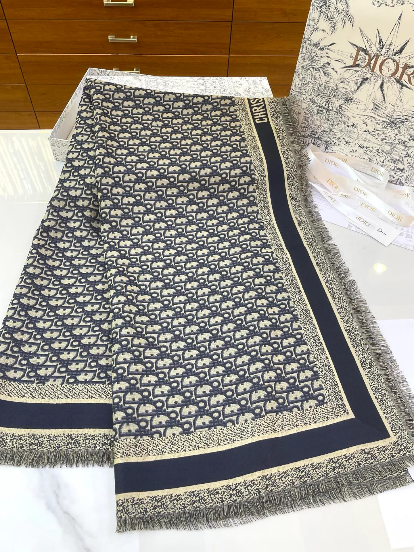 Шарфы Christian Dior 17898738