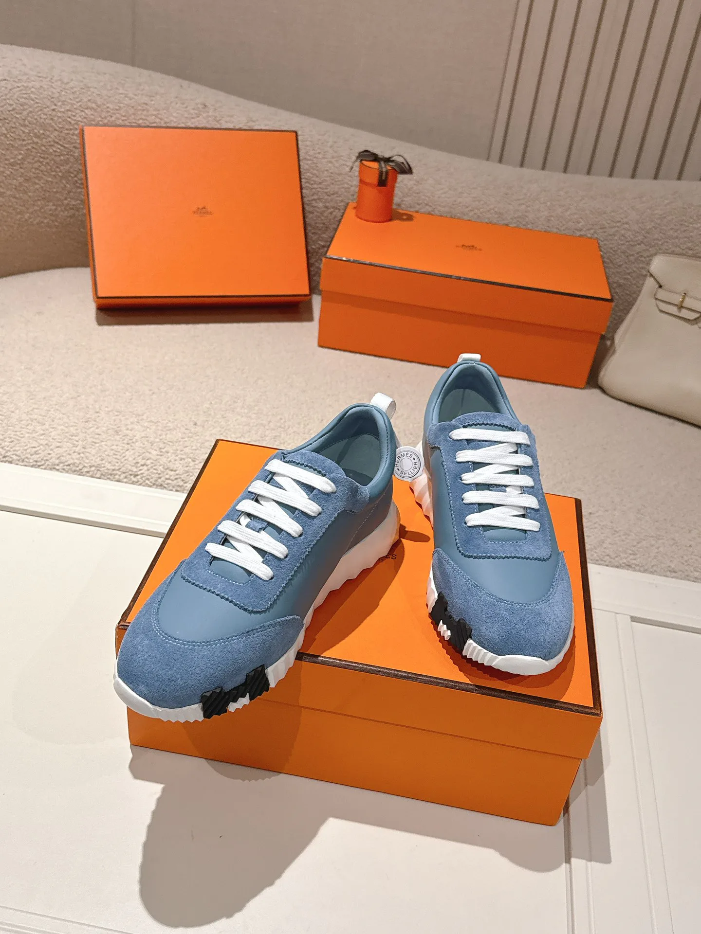 Кроссовки Женские Hermes 2380915