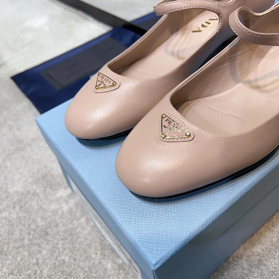 Туфли Женские Prada 11420078