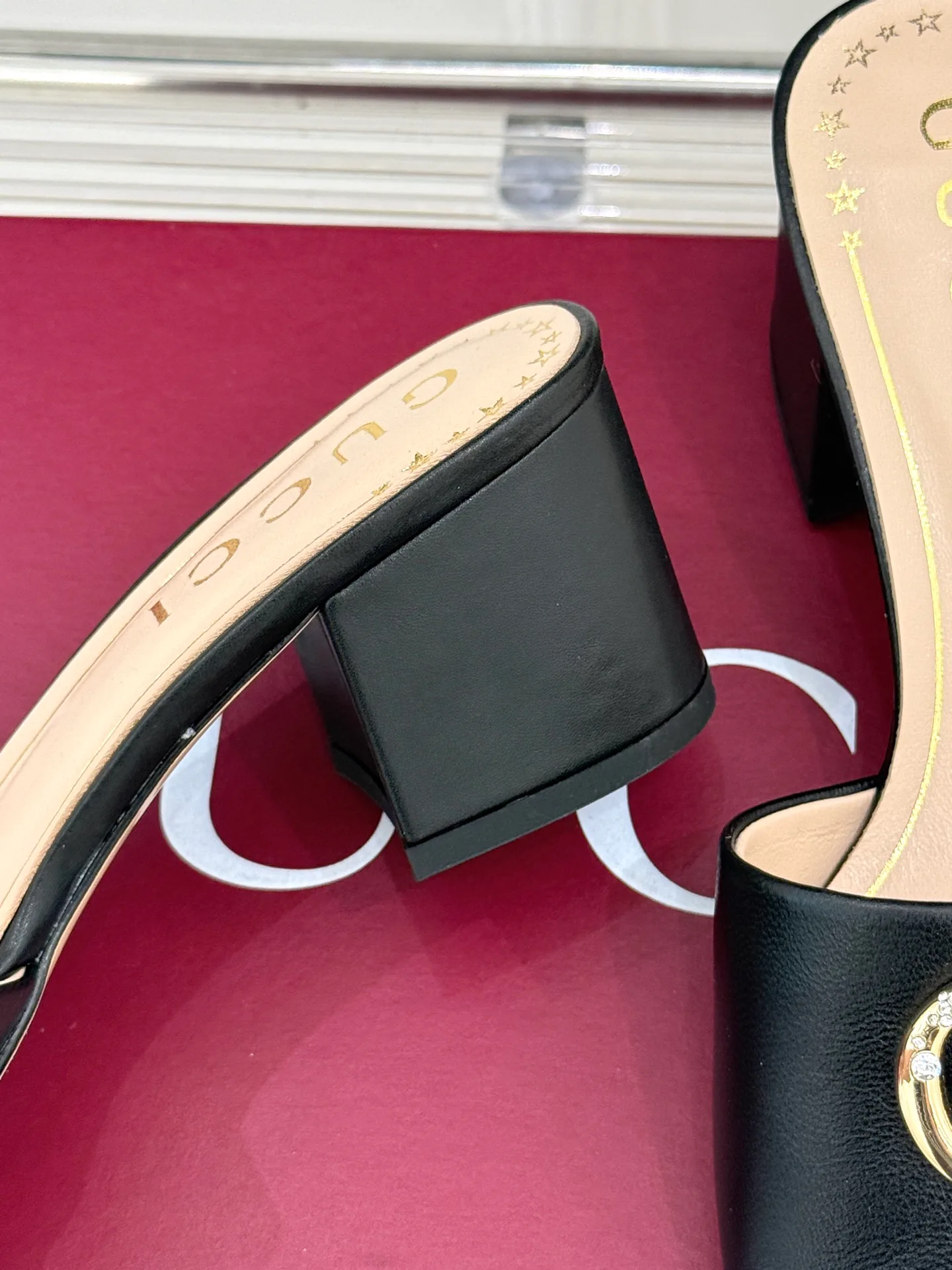 Шлепанцы Женские Gucci 21959