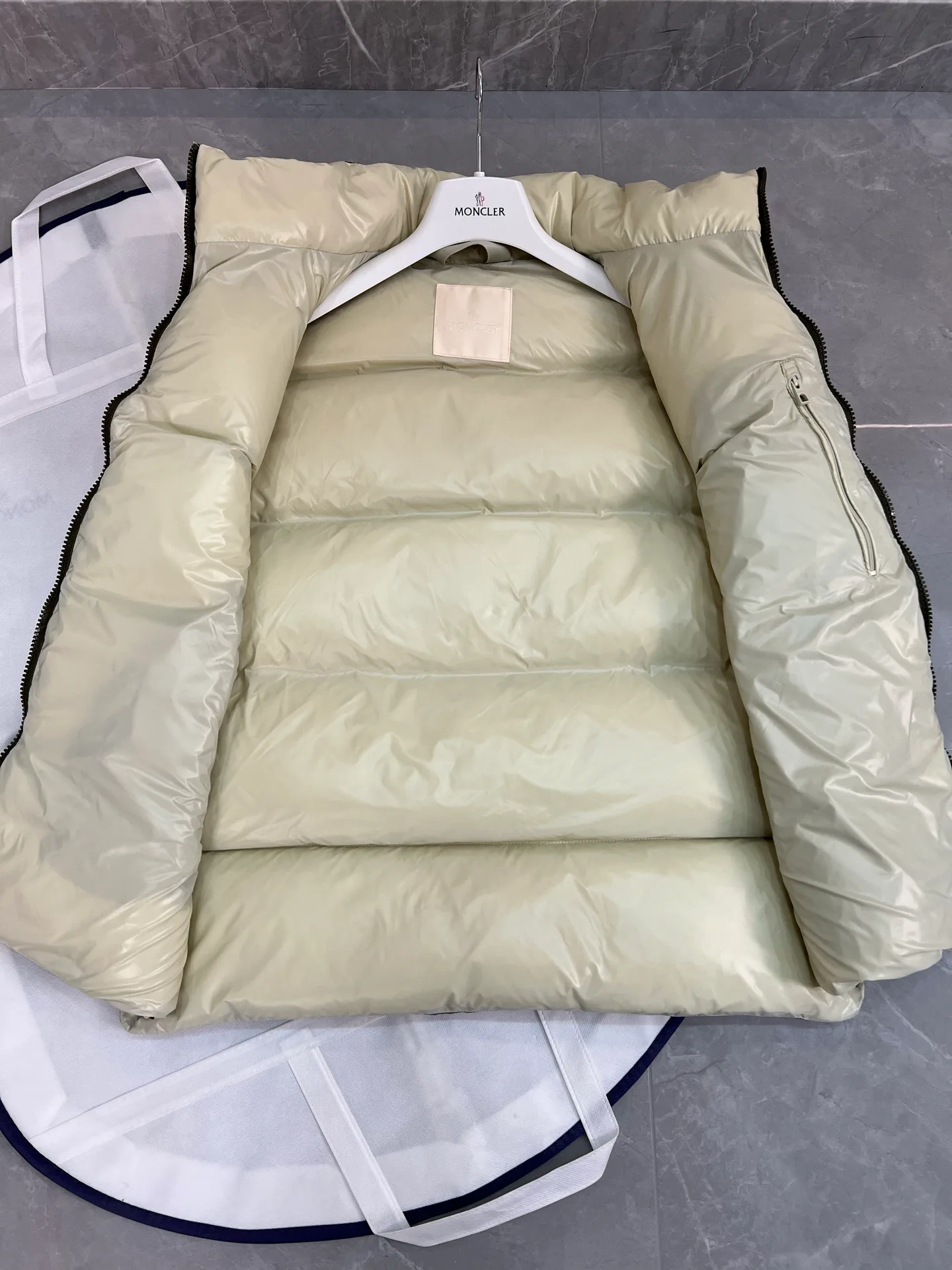 Жилеты Мужские Moncler 2116232