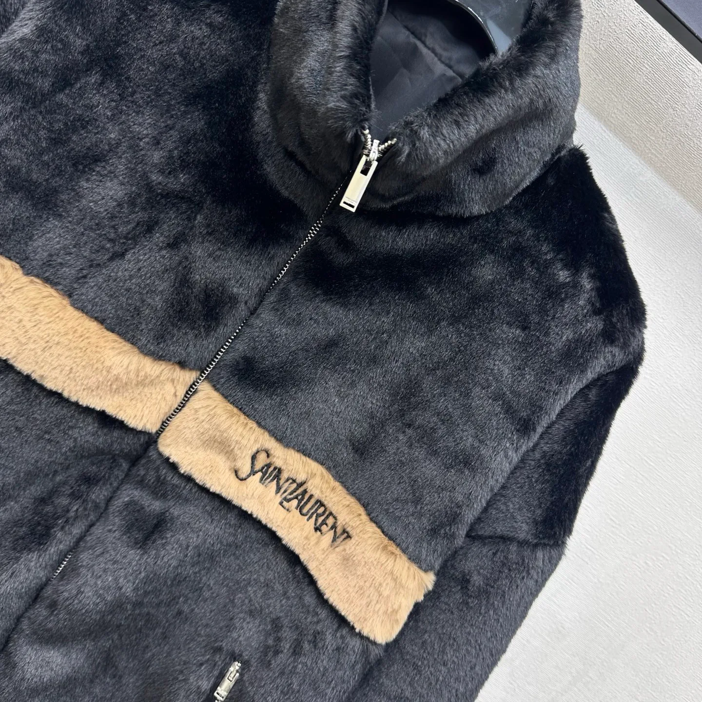 Куртки И Пуховики Женские Saint Laurent 18579381