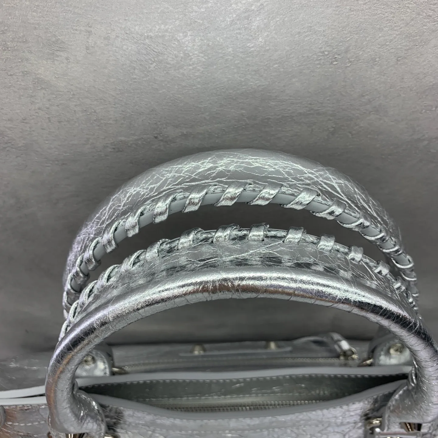 Классические Сумки Женские Balenciaga 18136160
