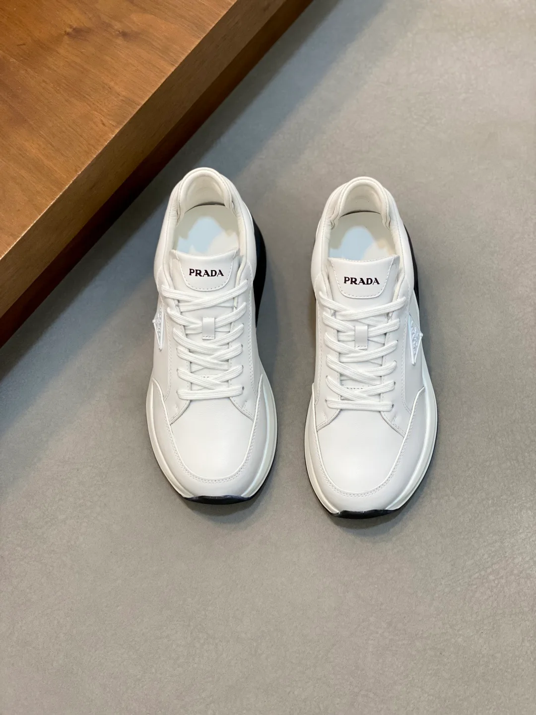 Кроссовки Мужские Prada 18116638