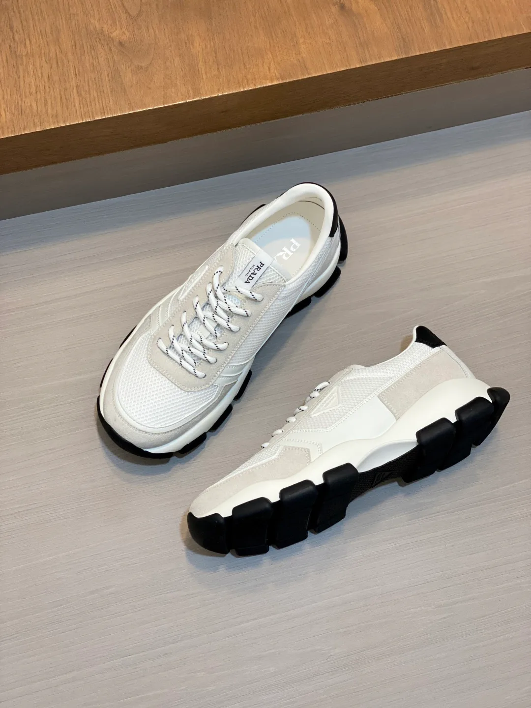Кроссовки Мужские Prada 18055225