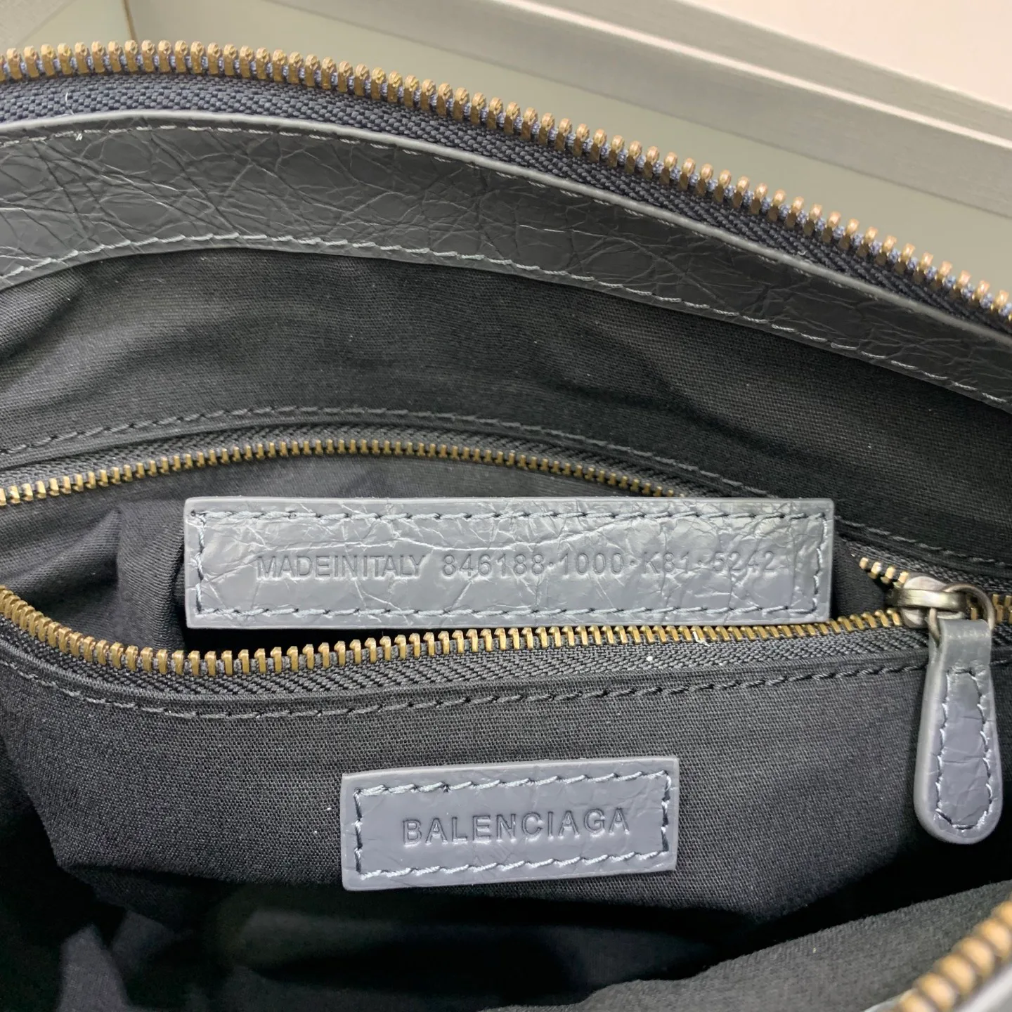 Сумки На Ремне Женские Balenciaga 13427263