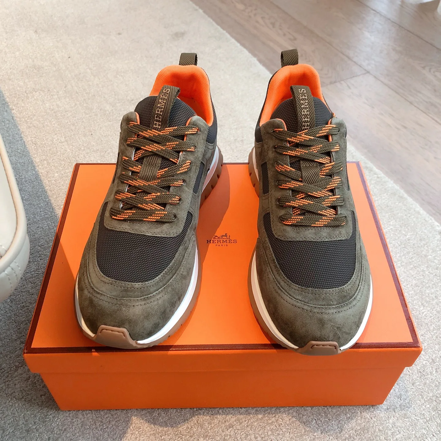 Кроссовки Женские Hermes 1237231